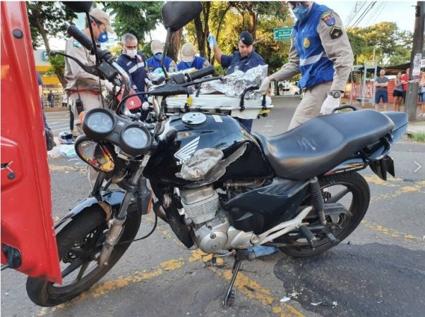 Motociclista é internado na UTI após sofrer acidente no Centro de Maringá 2 acidente mga moto Motociclista é internado na UTI após sofrer acidente no Centro de Maringá