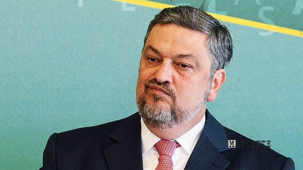 Foto de Palocci é preso