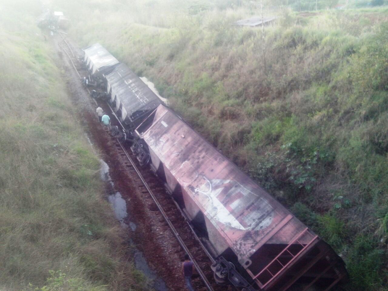 Foto de Trem descarrila