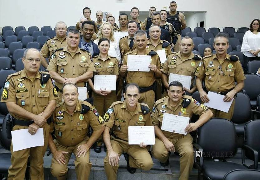 Policiais Militares são homenageados 11 Foto de Policiais Militares são homenageados