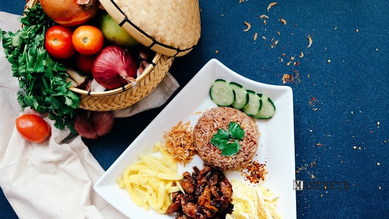 Foto de Chef dá dicas de como preparar uma refeição completa de baixo custo