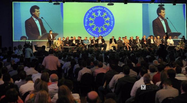 Foto de Encontro de prefeitos eleitos no Paraná tem 378 municípios inscritos