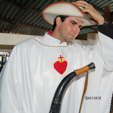 Foto de Padre Periquito abrirá Hallel 2016 e encerramento com Dunga, da Canção Nova