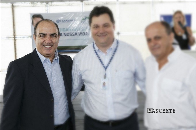 Foto de Sanepar vai expor motores em frente a prefeitura