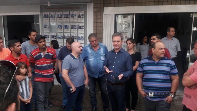 Foto de Prefeito atenderá motoristas de táxi no Paço