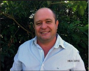 CLOVIS BIGU ORTUNHO ROSA 12 04 Niver