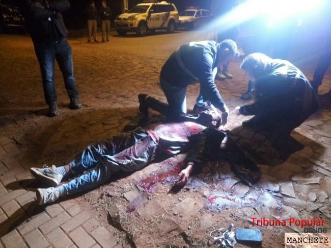 Foto de Assaltante morto e outro ferido, resultado de tentativa de assalto a dois policiais, um é Tenente em Maringá
