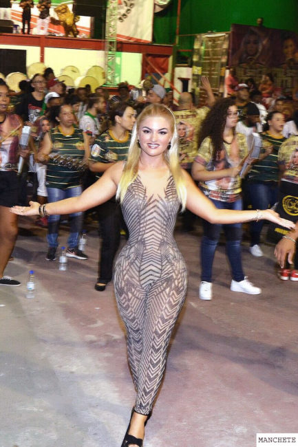Foto de De Portugal para o carnaval brasileiro