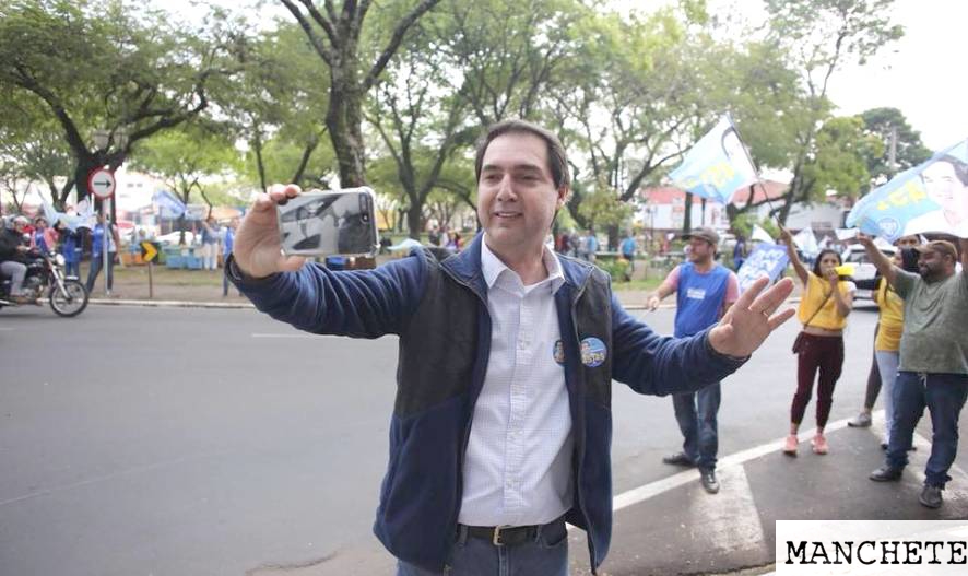 Foto de Família Barros bloqueia participação de Quinteiro no horário politico