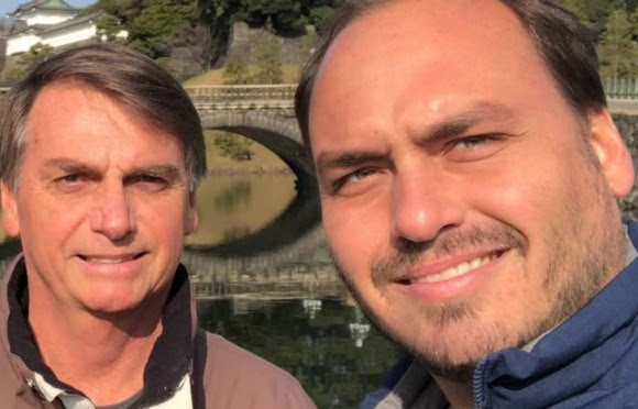Foto de Filho de Bolsonaro ataca ministro, e caso dos laranjas do PSL abre crise no governo