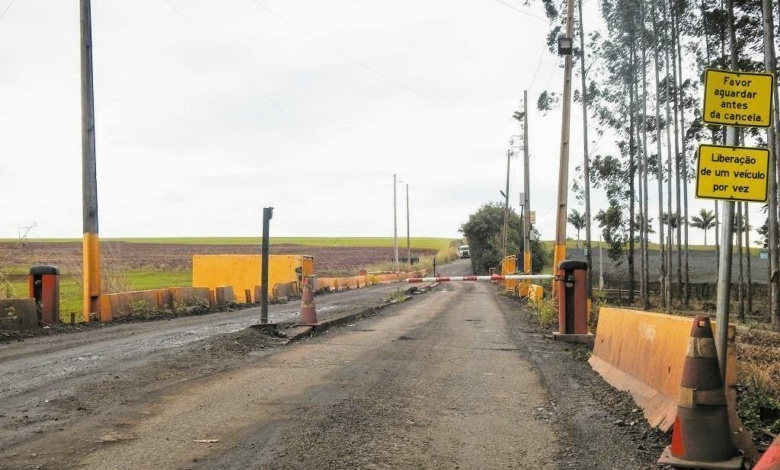 Pedagiadora Viapar comunica que fechará estrada 1 Estrada Roxa Pedagiadora Viapar comunica que fechará estrada