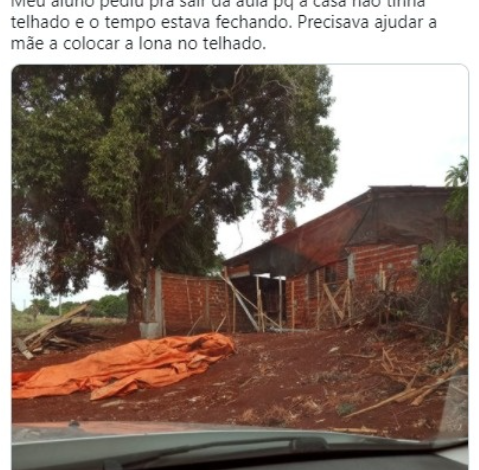 Professora se comove com pedido de aluno para sair de aula online e cobrir a casa dos pais com lona 1 professora Professora se comove com pedido de aluno para sair de aula online e cobrir a casa dos pais com lona