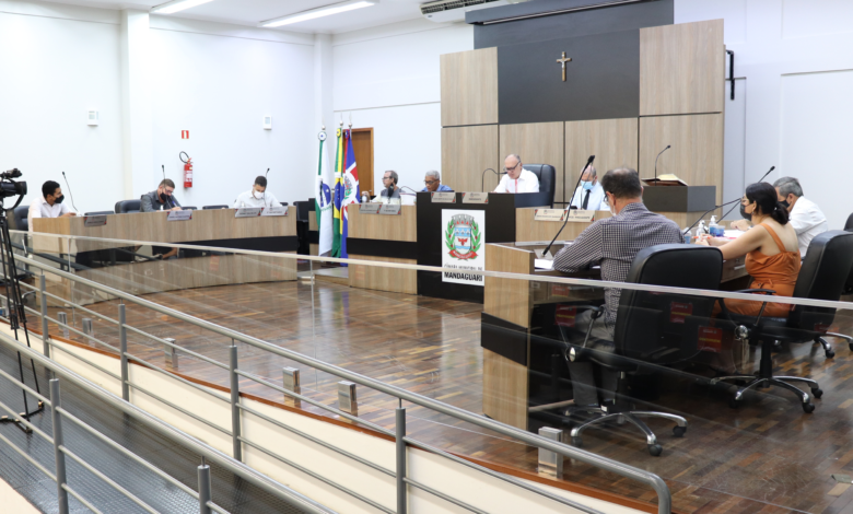 Foto Sessao 22 11 1 Confusão à vista