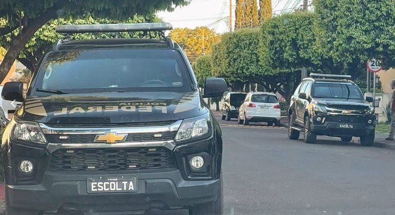 PF faz prisão em condomínio de Maringá 1 policia federal PF faz prisão em condomínio de Maringá