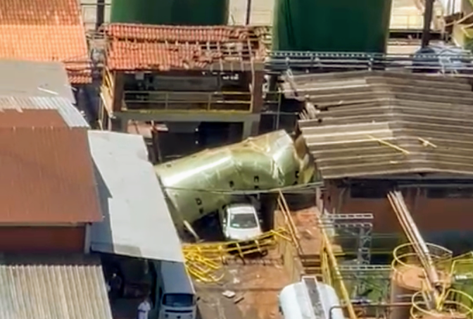Explosão em tanque mata dois trabalhadores na Cocamar 1 Explosao Cocamar Explosão em tanque mata dois trabalhadores na Cocamar