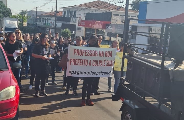 Professores de Paiçandu protestam 1 paicandu Professores de Paiçandu protestam
