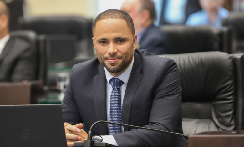 Deputado Do Carmo questiona Sanepar 1 Foto Deputado Do Carmo questiona Sanepar