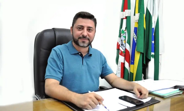 Prefeito de Jandaia do Sul é afastado do cargo 1 prefeito Lauro junior Jandaia Prefeito de Jandaia do Sul é afastado do cargo