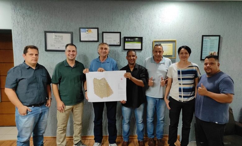 Comunidade do Vale Azul faz levantamento topográfico e iniciativa é primeiro passo para obras de drenagem 1 sarandi 3 Comunidade do Vale Azul faz levantamento topográfico e iniciativa é primeiro passo para obras de drenagem
