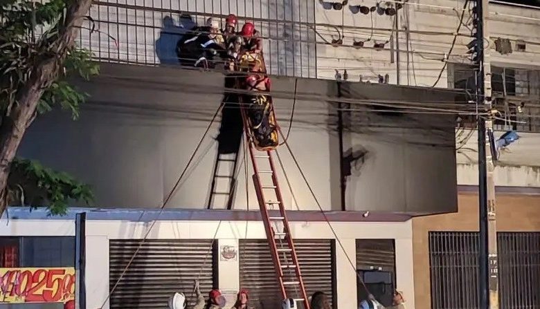 Homem é eletrocutado enquanto trabalhava em Maringá 1 eletrocutado Homem é eletrocutado enquanto trabalhava em Maringá