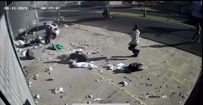 Homem de 41 anos morre ao bater carro contra parede de uma oficina mecânica 2 acidente contra muro Homem de 41 anos morre ao bater carro contra parede de uma oficina mecânica