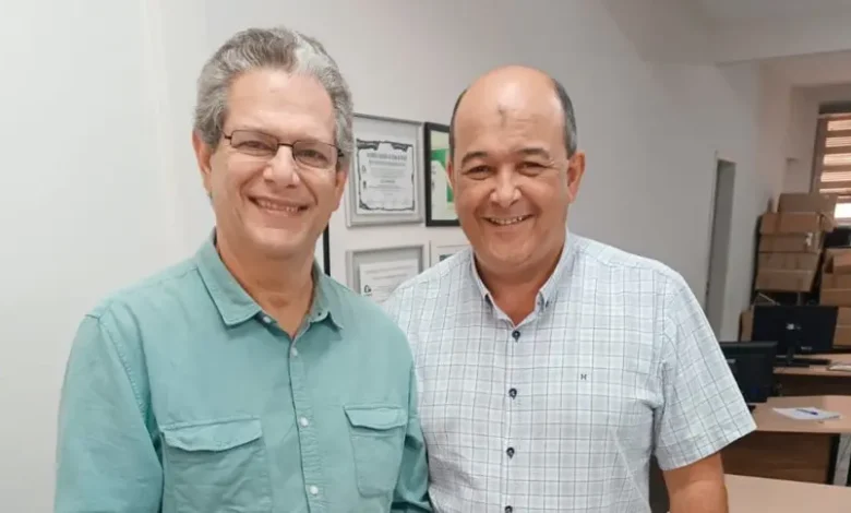 Prefeitura e Câmara apertam o cerco contra os proprietários de terrenos abandonados 1 silvio barros odair fogueteiro Prefeitura e Câmara apertam o cerco contra os proprietários de terrenos abandonados