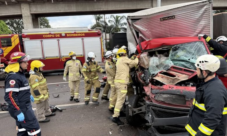 Motorista de carreta provoca acidente gravíssimo na rodovia de Sarandi 1 acidente sarandi Motorista de carreta provoca acidente gravíssimo na rodovia de Sarandi