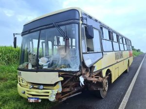 Jovem morre após acidente na BR 376 2 acidente paranavai 2 Jovem morre após acidente na BR 376