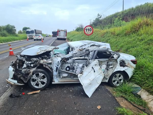 Jovem morre após acidente na BR 376 1 acidente paranavai Jovem morre após acidente na BR 376