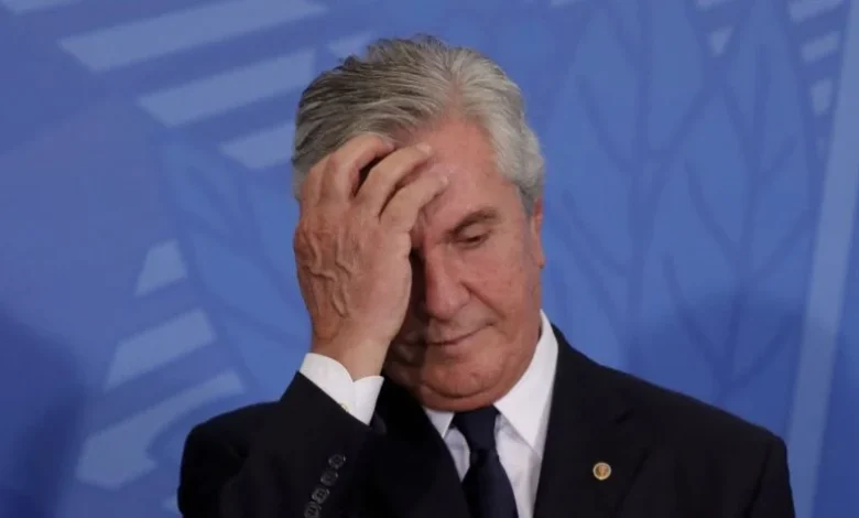 Ex-presidente Fernando Collor foi preso no aeroporto em Maceió antes de se entregar 1 Fernando Collor Ex-presidente Fernando Collor foi preso no aeroporto em Maceió antes de se entregar