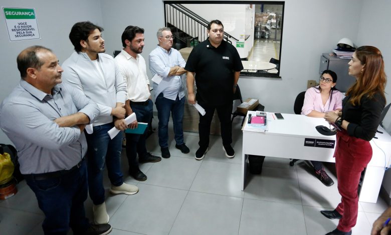Comissão da PPP da Iluminação Pública visita escritório do consórcio Luz de Maringá 1 WhatsApp Image 2025 04 16 at 16.01.26 Comissão da PPP da Iluminação Pública visita escritório do consórcio Luz de Maringá