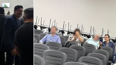 Foto de Deveria estar em outro local