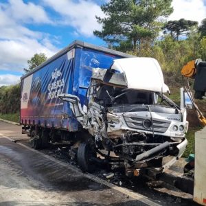 Colisão em rodovia envolve 5 veículos 3 496944121 1220826549714649 7814912079612090447 n Colisão em rodovia envolve 5 veículos