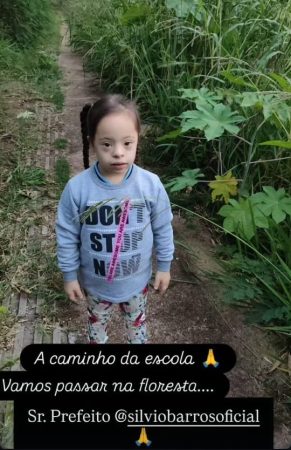 Garotinha cobra do prefeito o corte de mato alto em Maringá 1 mato alto Garotinha cobra do prefeito o corte de mato alto em Maringá