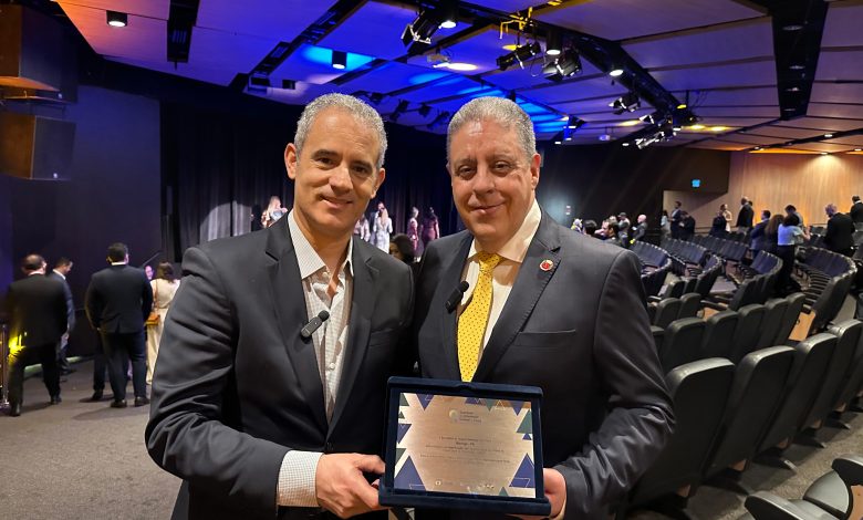 Prefeitura de Maringá recebe prêmio do Tesouro Nacional pela qualidade das informações fiscais e contábeis de 2024 1 carlos augusto ferreira Prefeitura de Maringá recebe prêmio do Tesouro Nacional pela qualidade das informações fiscais e contábeis de 2024