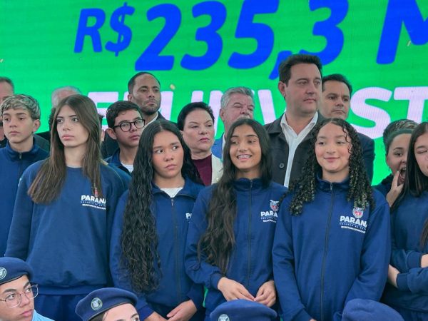 Deputado Delegado Jacovós participa de anúncio de novos investimentos na Educação do Paraná 2 WhatsApp Image 2025 10 21 at 12.04.33 Deputado Delegado Jacovós participa de anúncio de novos investimentos na Educação do Paraná