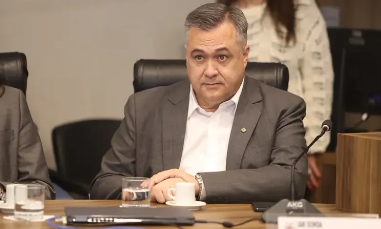 Deputado Arilson questiona possível desvio milionário em tratamentos renais 1 betopreto Deputado Arilson questiona possível desvio milionário em tratamentos renais
