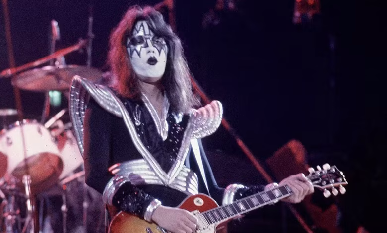 Ace Frehley, guitarrista e um dos fundadores do Kiss, morre aos 74 anos 1 kiss Ace Frehley, guitarrista e um dos fundadores do Kiss, morre aos 74 anos