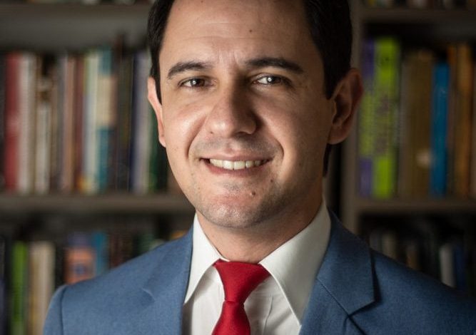 Frase 1 TIAGO VALENCIANO Frase