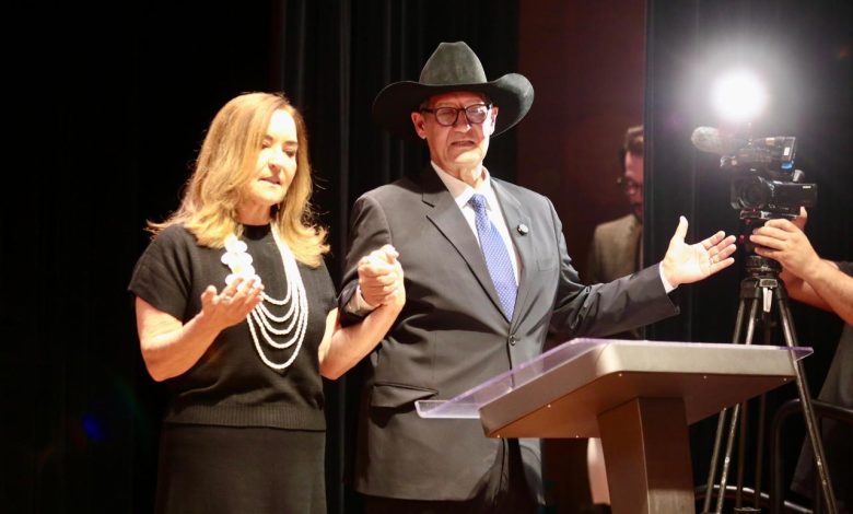 Henrique Pinto assume presidência da Sociedade Rural de Maringá e destaca união entre gerações na nova gestão 1 WhatsApp Image 2025 11 10 at 21.15.09 Henrique Pinto assume presidência da Sociedade Rural de Maringá e destaca união entre gerações na nova gestão