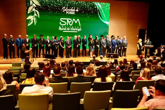 Henrique Pinto assume presidência da Sociedade Rural de Maringá e destaca união entre gerações na nova gestão 2 WhatsApp Image 2025 11 10 at 21.15.10 Henrique Pinto assume presidência da Sociedade Rural de Maringá e destaca união entre gerações na nova gestão