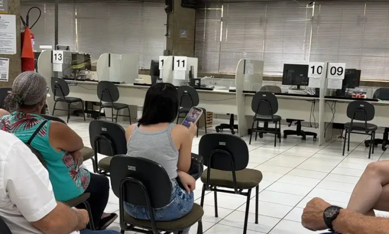 Demora no atendimento 1 praca atendimento Demora no atendimento