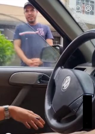 Mulher denuncia médico por perseguição, ameaças e incêndio criminoso em Maringá 2 medico Mulher denuncia médico por perseguição, ameaças e incêndio criminoso em Maringá