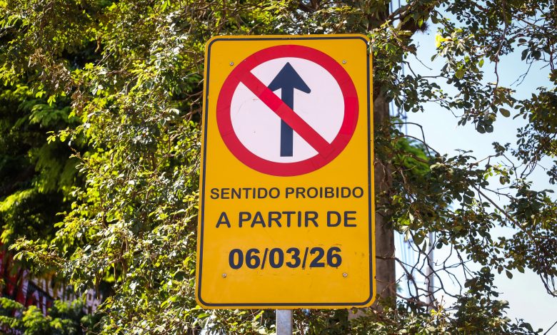 Trecho da Rua Vereador Arlindo Planas terá alteração no sentido a partir desta sexta-feira 1 placa sinalizacao Trecho da Rua Vereador Arlindo Planas terá alteração no sentido a partir desta sexta-feira