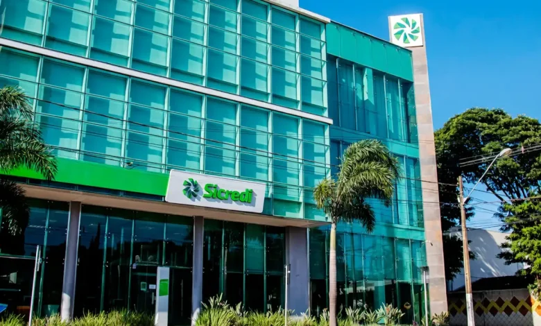 Esteves deixa presidência do Sicredi 1 sicredi mandaguari Esteves deixa presidência do Sicredi