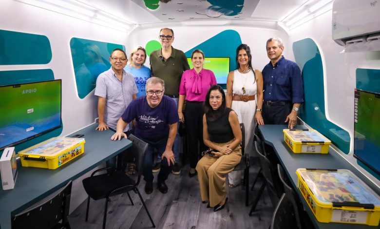 Prefeitura de Maringá lança ‘TechBus’, projeto itinerante que leva tecnologia e inovação às escolas municipais 1 tech bus Prefeitura de Maringá lança ‘TechBus’, projeto itinerante que leva tecnologia e inovação às escolas municipais