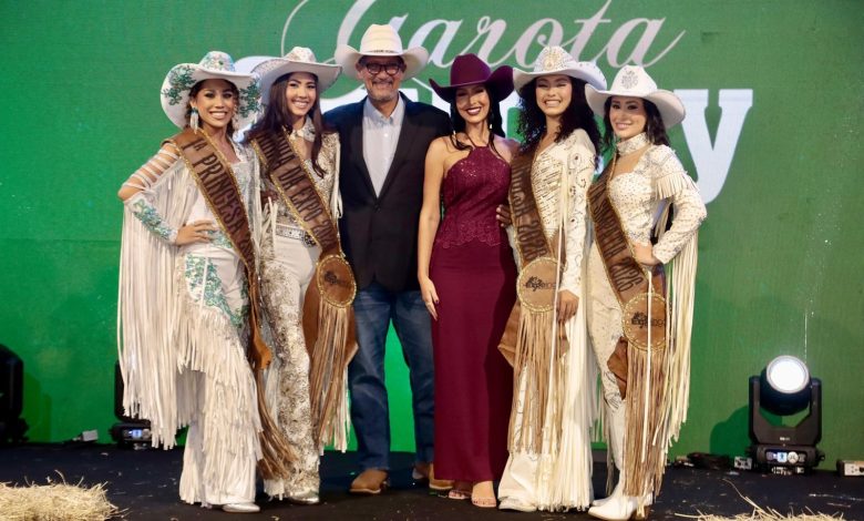 Maria Serafim é eleita Garota Country 2026 e Rainha da Expoingá 1 GAROTA COUNTRY 2 Maria Serafim é eleita Garota Country 2026 e Rainha da Expoingá