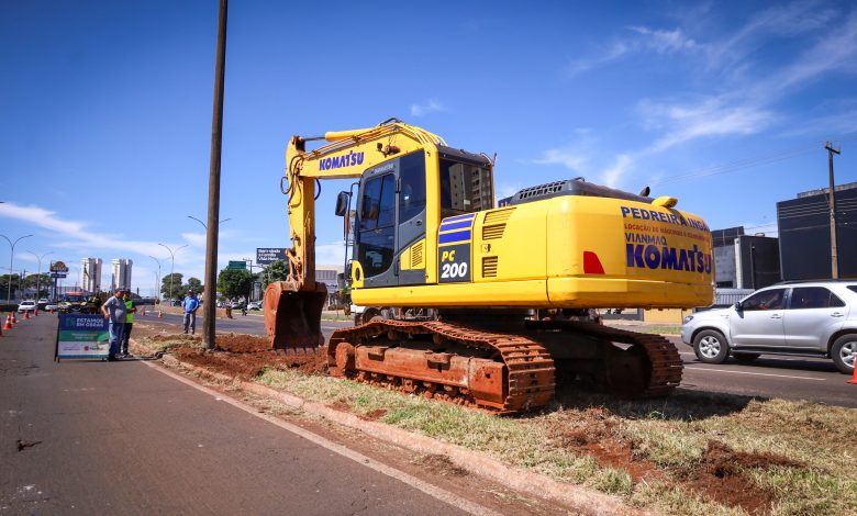 IMG 2342 Prefeitura inicia obras em prol da segurança de pedestres na Avenida Colombo, em frente ao Parque de Exposições