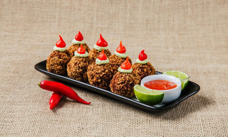 Conheça as receitas participantes do Comida di Buteco 2026 em Maringá 1 butecodokaka bolinhodoboibandido maringa 2026 angiolettofotografia 02 Conheça as receitas participantes do Comida di Buteco 2026 em Maringá