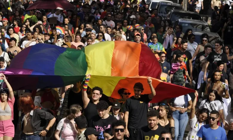 lgbt Parada LGBT de Maringá será realizada no dia 17 de maio